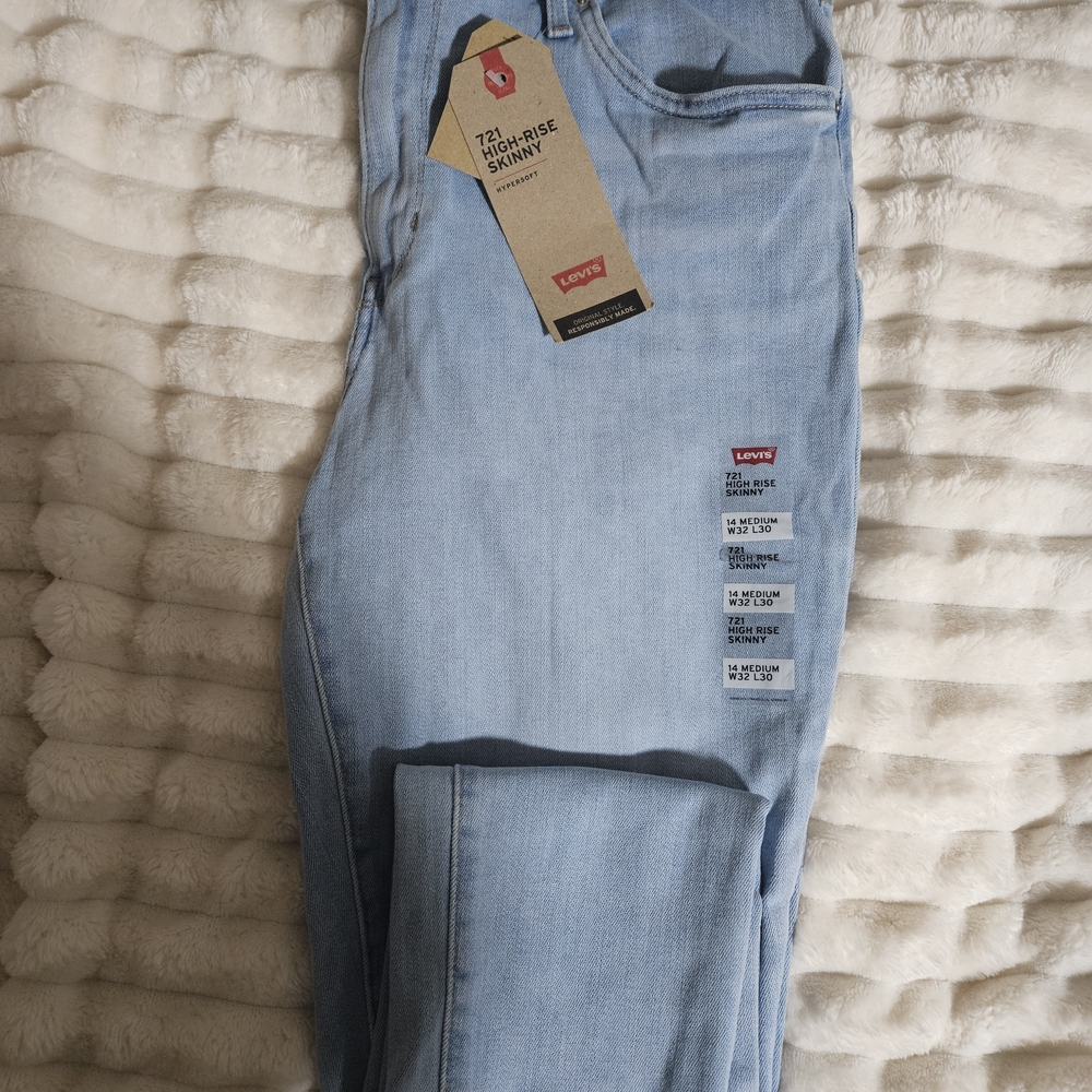 Levi's Light Blue 720 High Rise Skinny Jeans